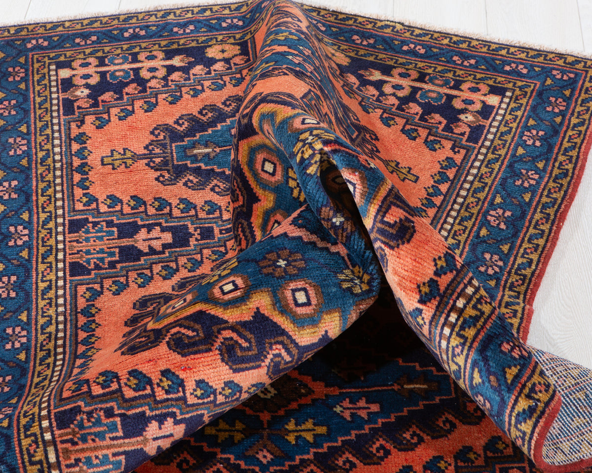 Small Vintage Orange-Red & Blue Rug – 5' 0" x 3' 5" (153 x 104 cm)