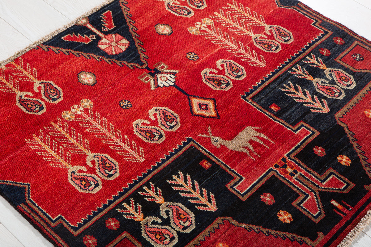 Small Vintage Red Rug – 3' 8" x 3' 4" (112 x 101 cm)
