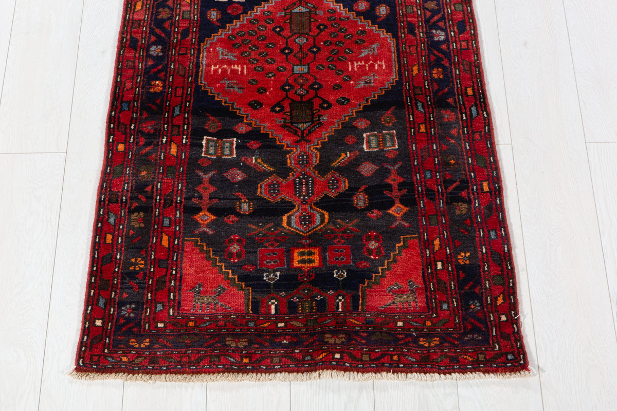 Small Vintage Red & Navy Blue Rug – 4' 9" x 2' 6" (146 x 75 cm)