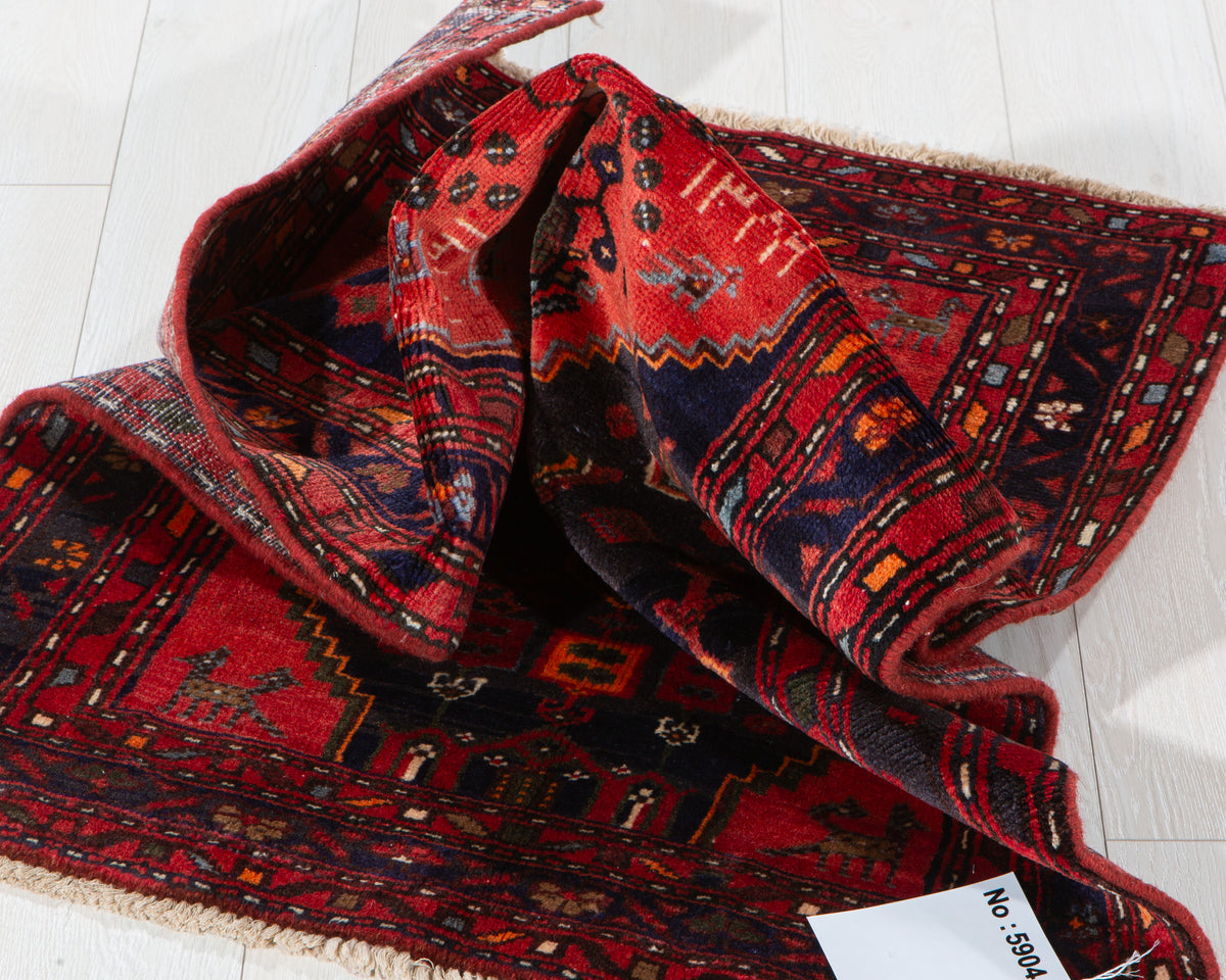 Small Vintage Red & Navy Blue Rug – 4' 9" x 2' 6" (146 x 75 cm)