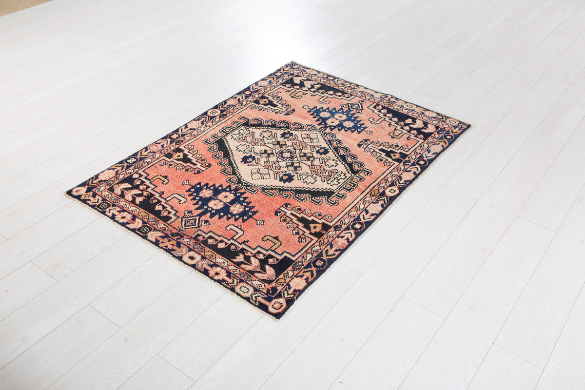 Small Antique Faded Orange-Red Rug – 4' 8" x 2' 10" (141 x 87 cm)