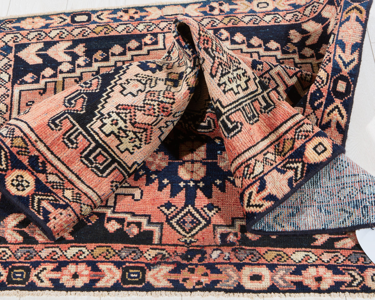 Small Antique Faded Orange-Red Rug – 4' 8" x 2' 10" (141 x 87 cm)