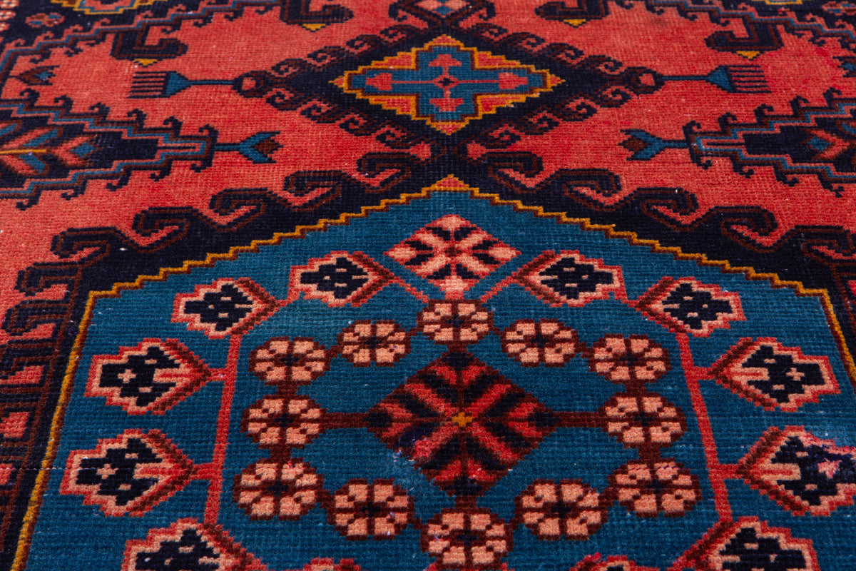 Small Vintage Orange-Red and Blue Rug – 4' 11" x 3' 4" (149 x 101 cm)