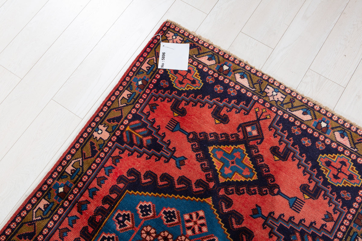 Small Vintage Orange-Red and Blue Rug – 4' 11" x 3' 4" (149 x 101 cm)