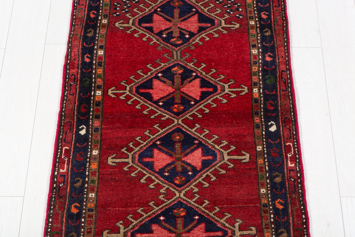 Small Vintage Red Rug – 5' 2" x 2' 8" (157 x 82 cm)