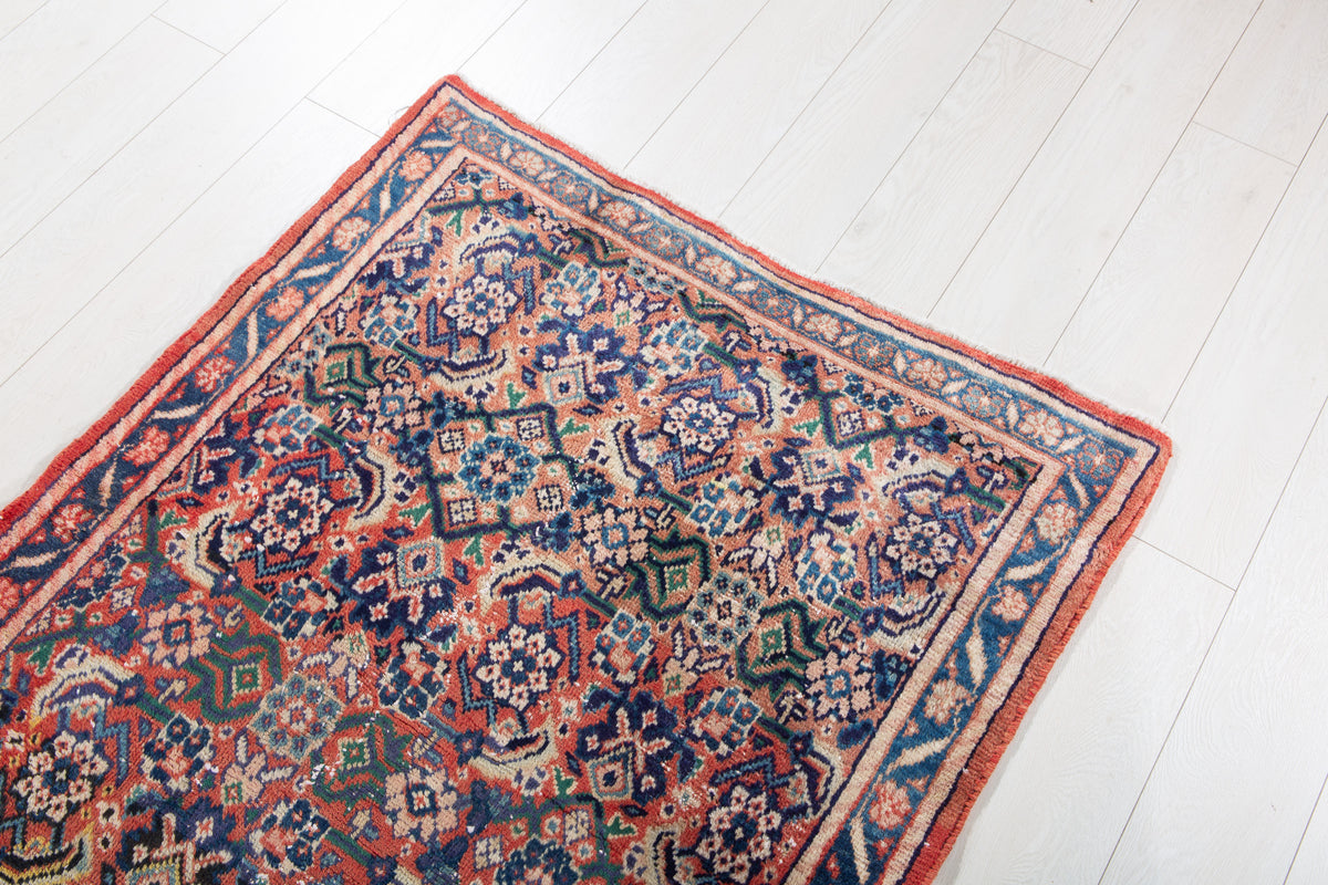 Small Antique Faded Red Rug – 5' 0" x 3' 5" (153 x 103 cm)