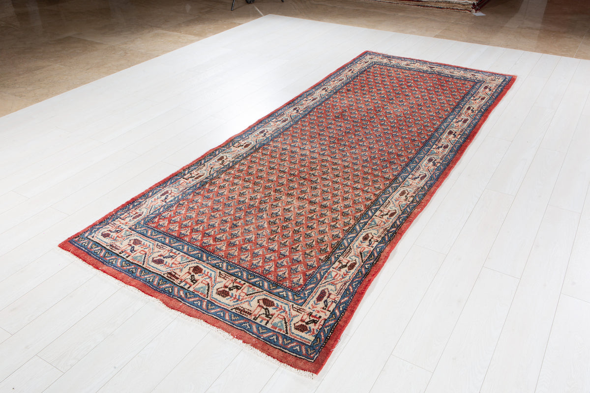 Vintage Red All-Over Area Rug – 10' 4" x 4' 0" (315 x 123 cm)