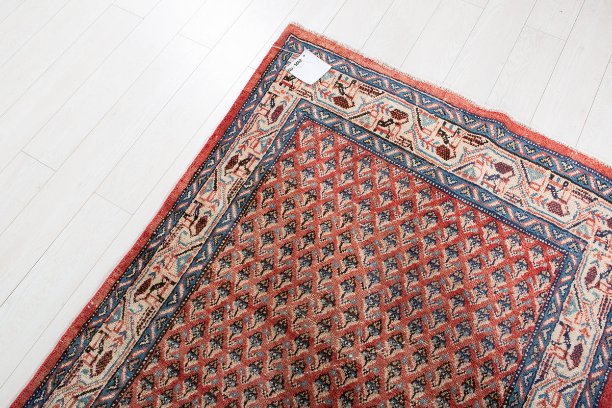 Vintage Red All-Over Area Rug – 10' 4" x 4' 0" (315 x 123 cm)