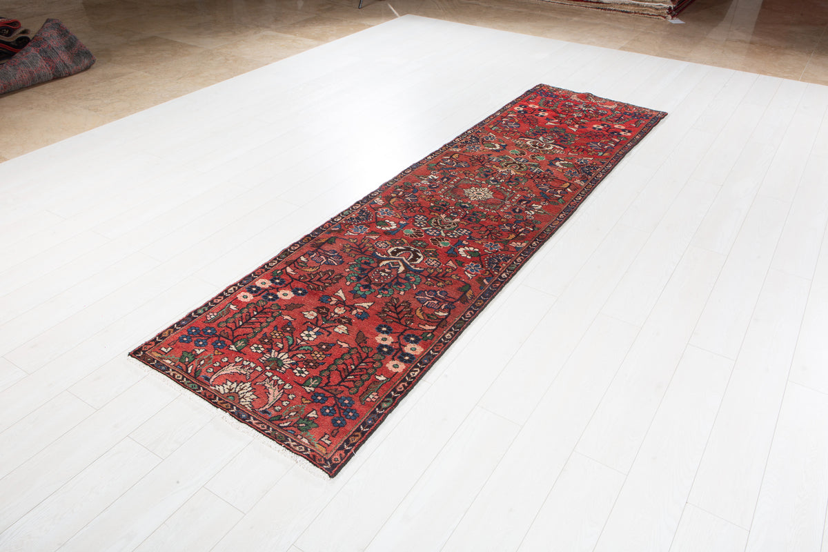 Vintage Red Geometric Runner Rug – 9' 9" x 2' 8" (298 x 81 cm)