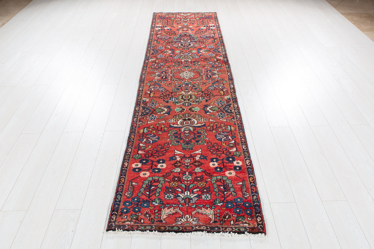 Vintage Red Geometric Runner Rug – 9' 9" x 2' 8" (298 x 81 cm)