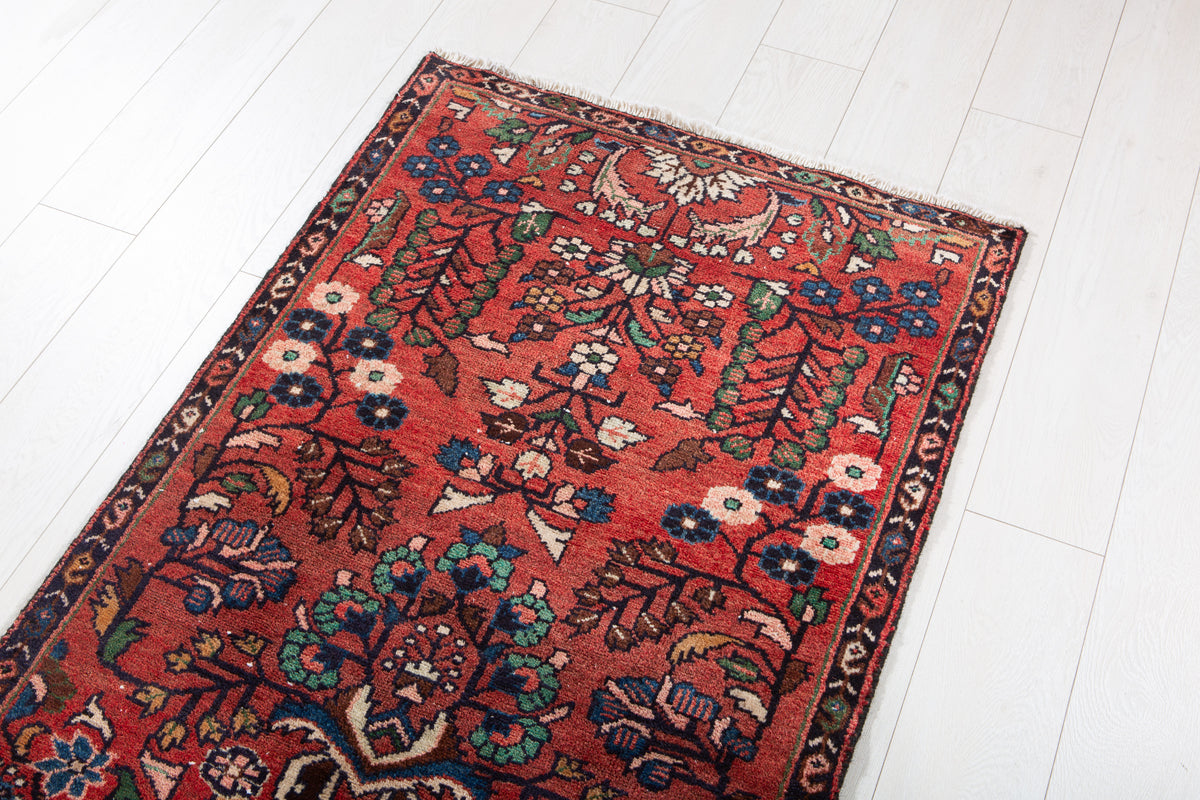 Vintage Red Geometric Runner Rug – 9' 9" x 2' 8" (298 x 81 cm)