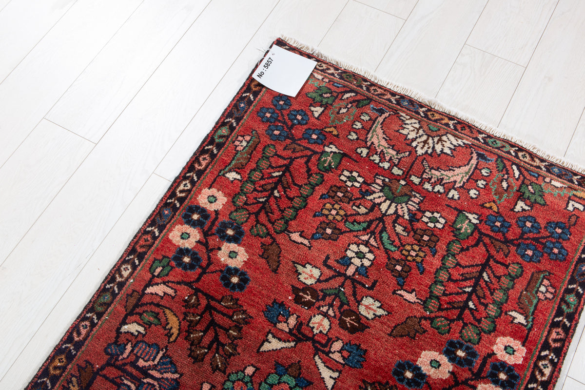 Vintage Red Geometric Runner Rug – 9' 9" x 2' 8" (298 x 81 cm)