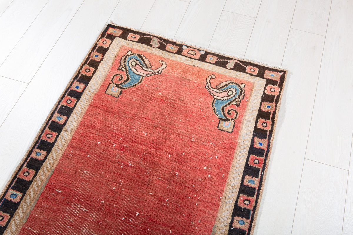 Antique Red Geometric Runner Rug – 7' 7" x 2' 6" (232 x 77 cm)