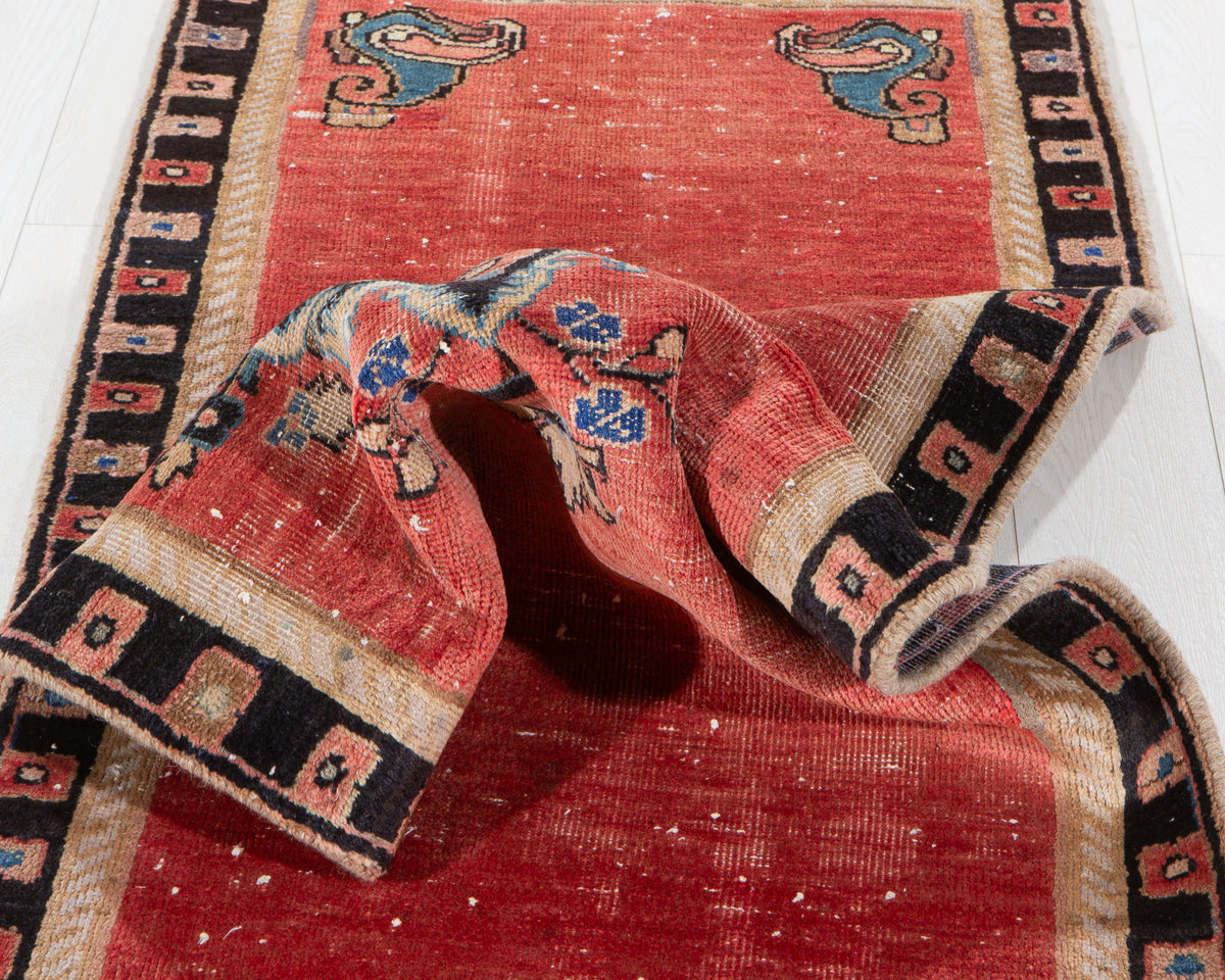 Antique Red Geometric Runner Rug – 7' 7" x 2' 6" (232 x 77 cm)