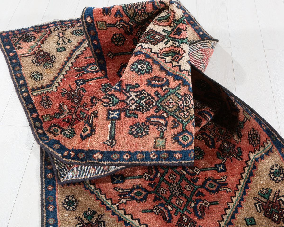 Antique Faded Rust Red & Brown Geometric Runner Rug – 9' 3" x 2' 10" (282 x 87 cm)