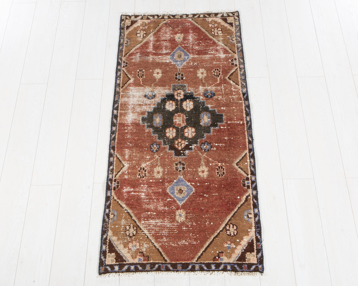 Antique Rust Red Geometric Small Rug – 4' 11" x 2' 4" (150 x 70 cm)