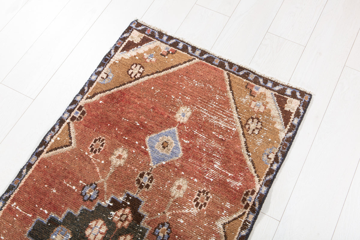 Antique Rust Red Geometric Small Rug – 4' 11" x 2' 4" (150 x 70 cm)