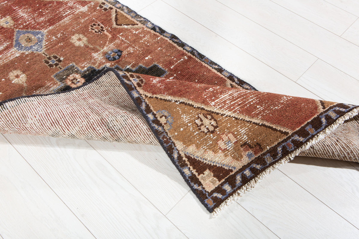 Antique Rust Red Geometric Small Rug – 4' 11" x 2' 4" (150 x 70 cm)