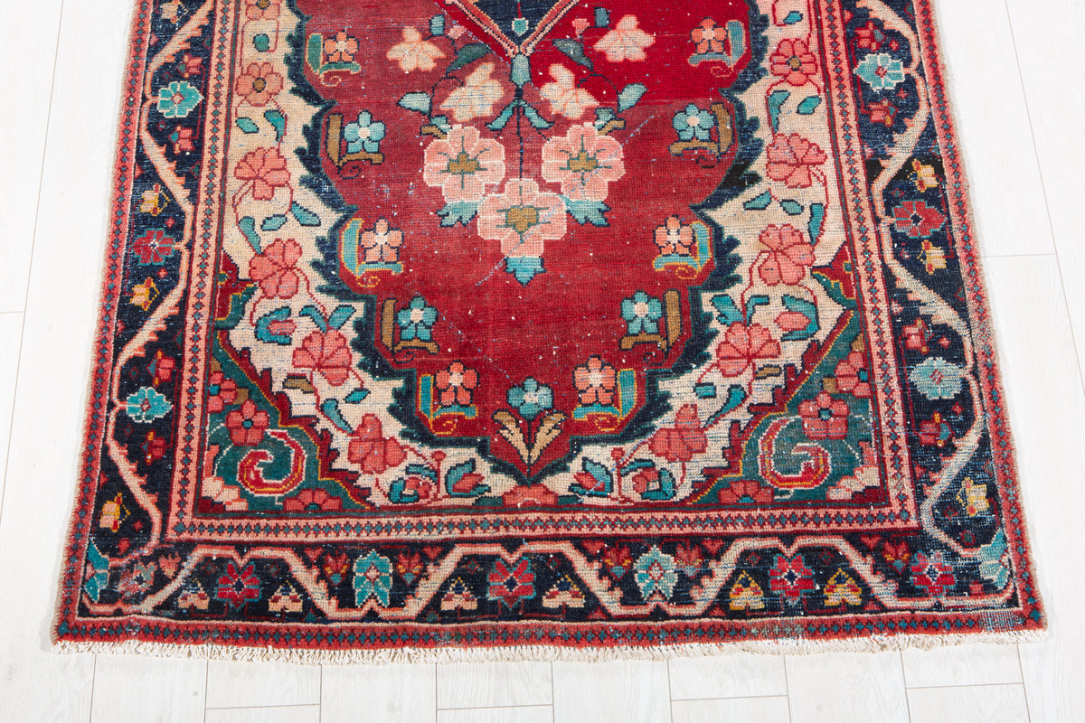 Antique Red Traditional Area Rug – 9' 10" x 4' 0" (299 x 123 cm)