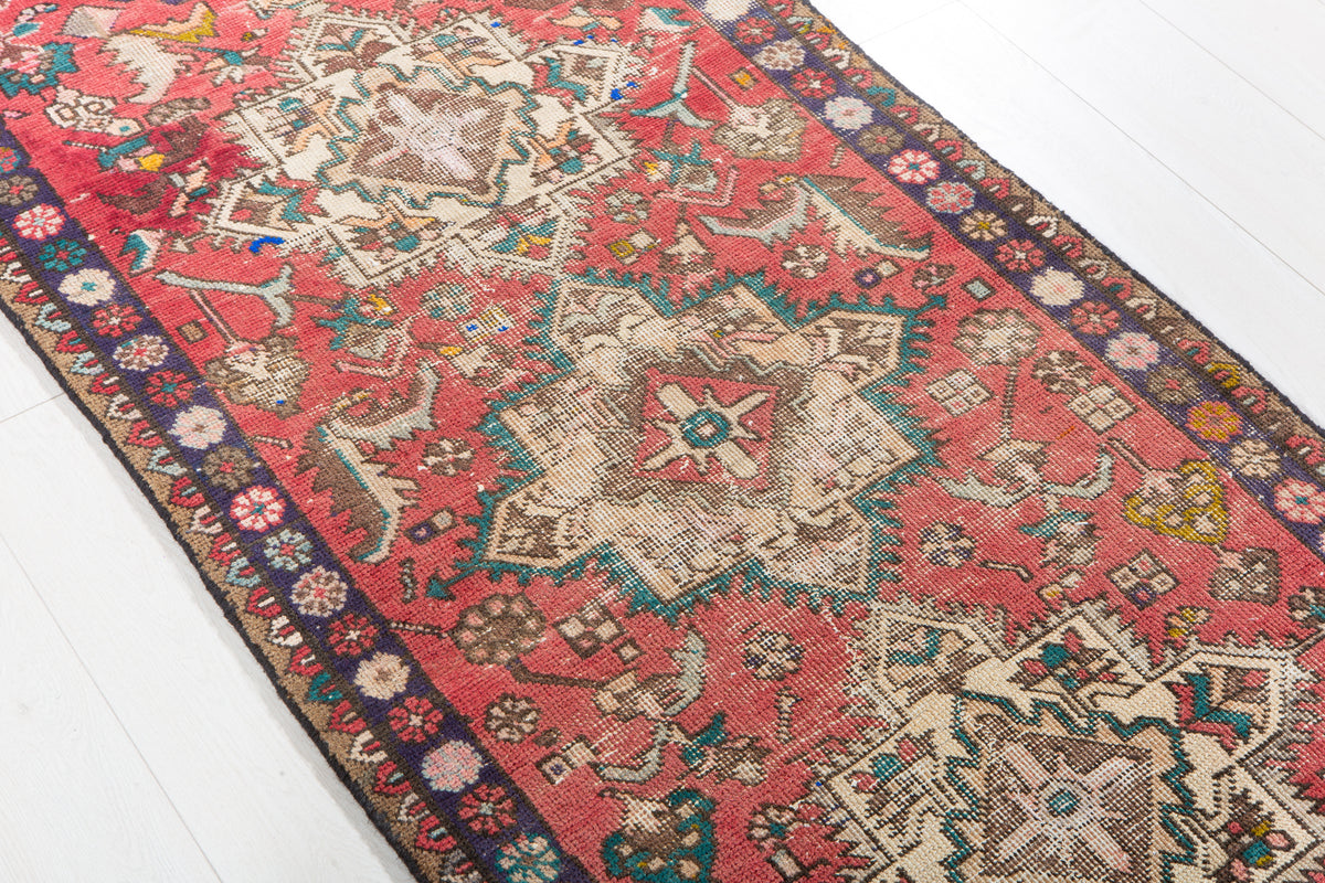 Antique Red Geometric Runner Rug – 8' 4" x 2' 7" (254 x 79 cm)