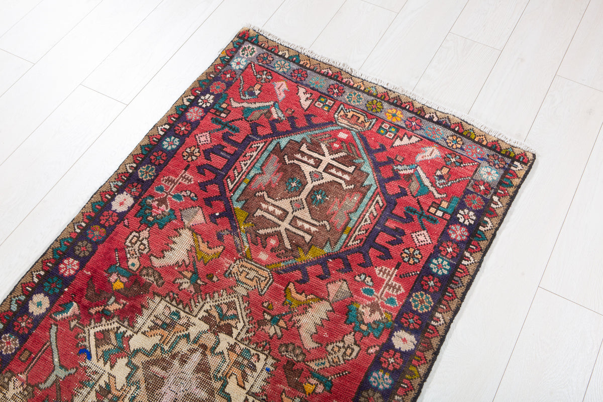 Antique Red Geometric Runner Rug – 8' 4" x 2' 7" (254 x 79 cm)