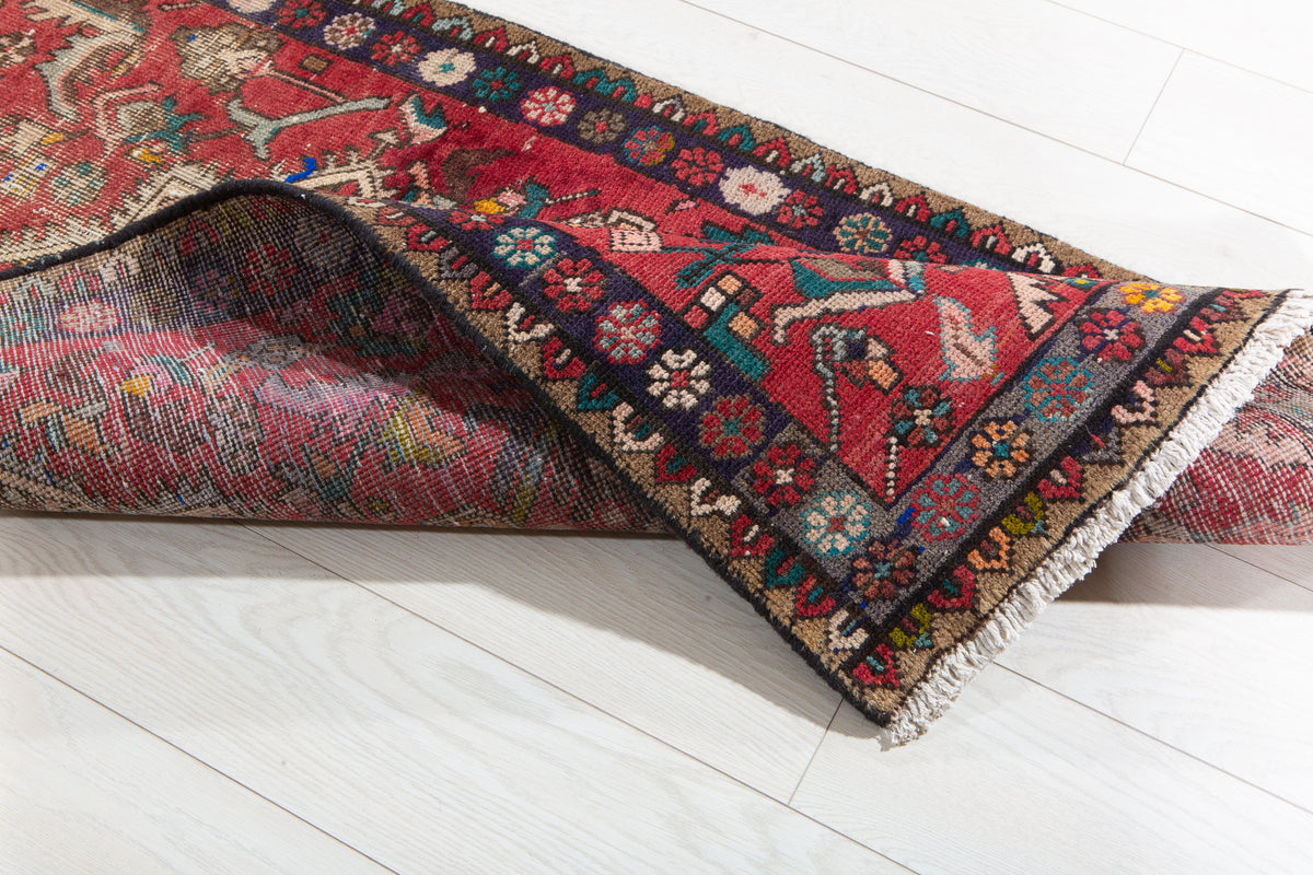 Antique Red Geometric Runner Rug – 8' 4" x 2' 7" (254 x 79 cm)