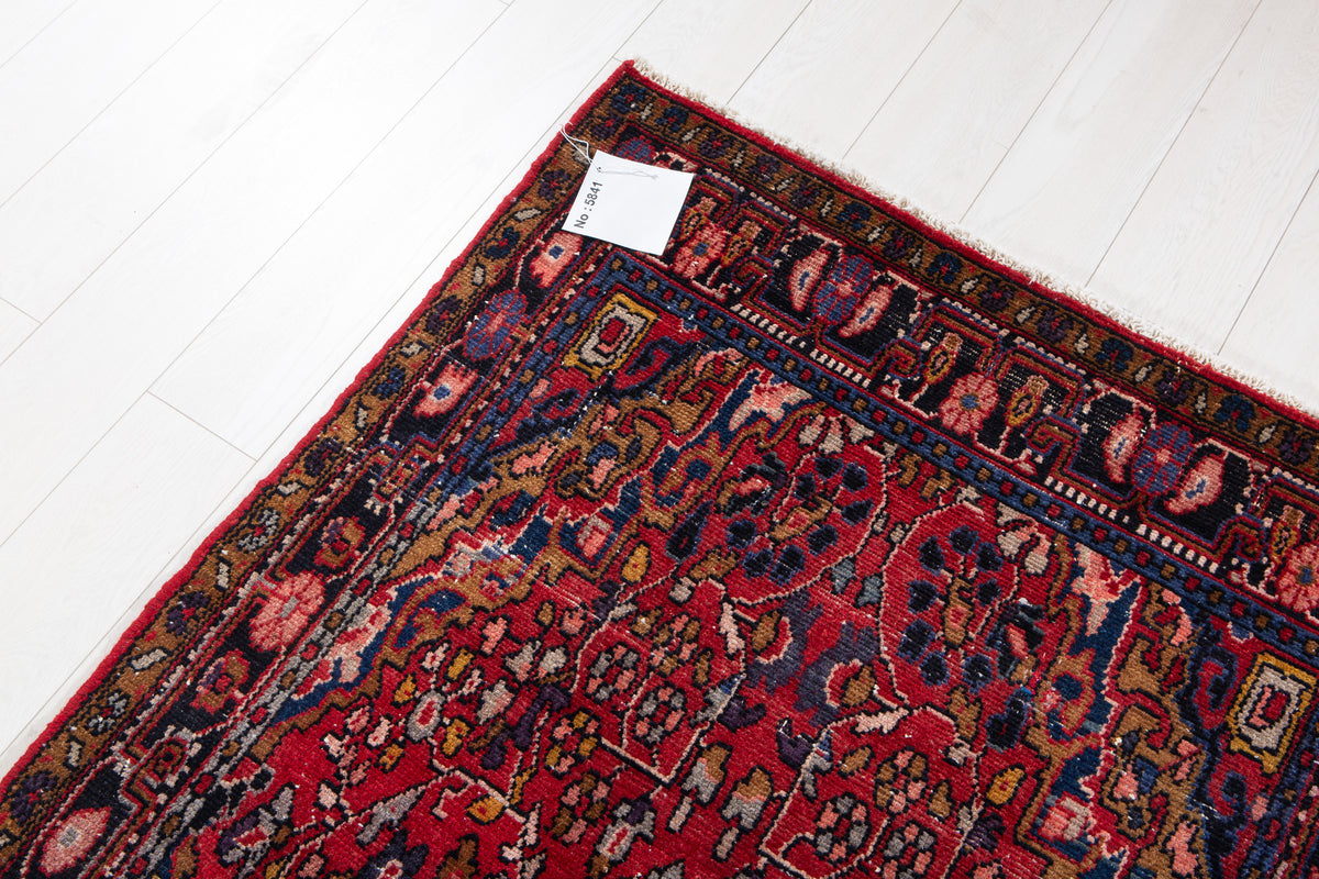 Antique Red Geometric Runner Rug – 9' 11" x 3' 7" (303 x 110 cm)
