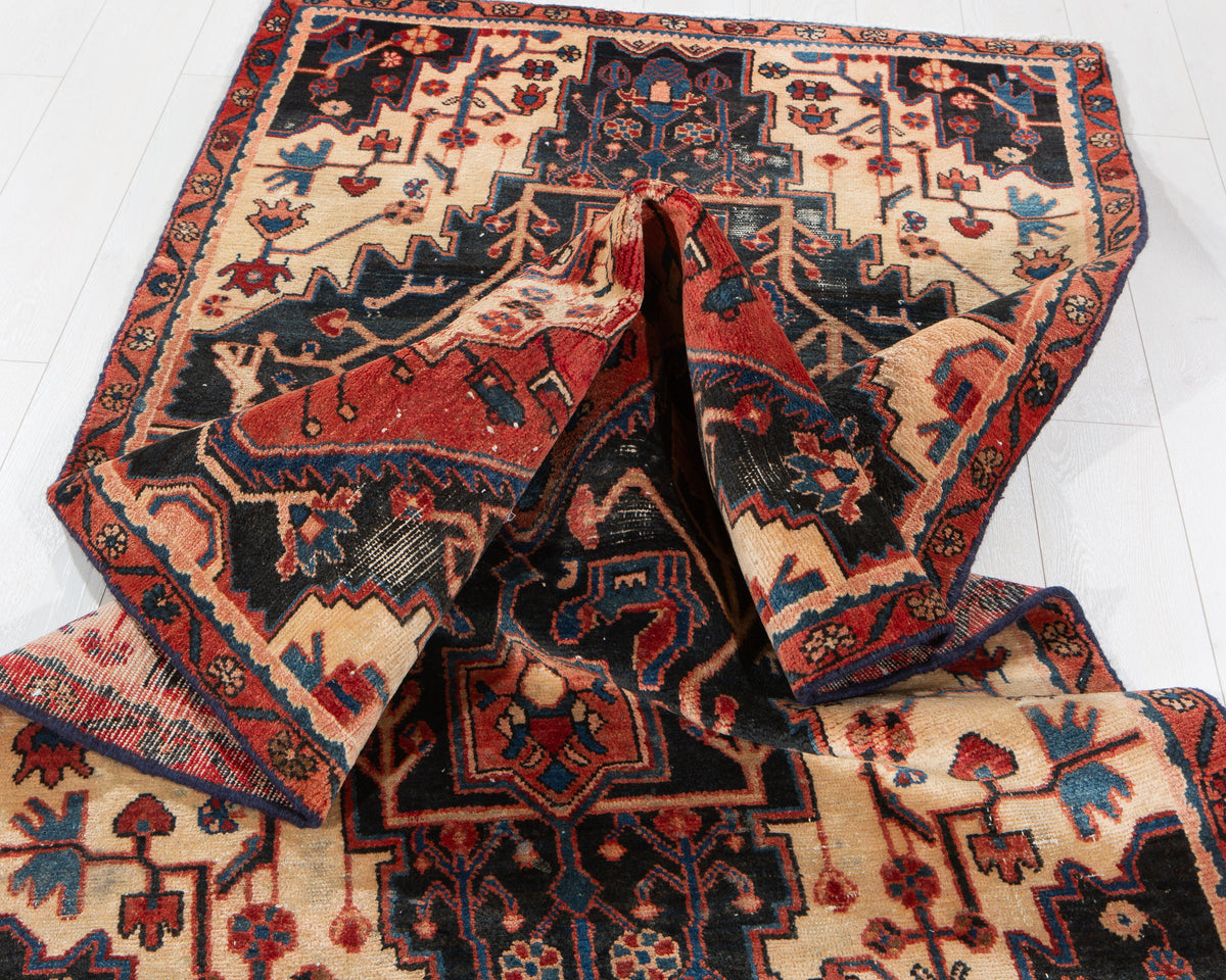 Antique Navy Blue Geometric Runner Rug – 8' 7" x 3' 8" (262 x 111 cm)
