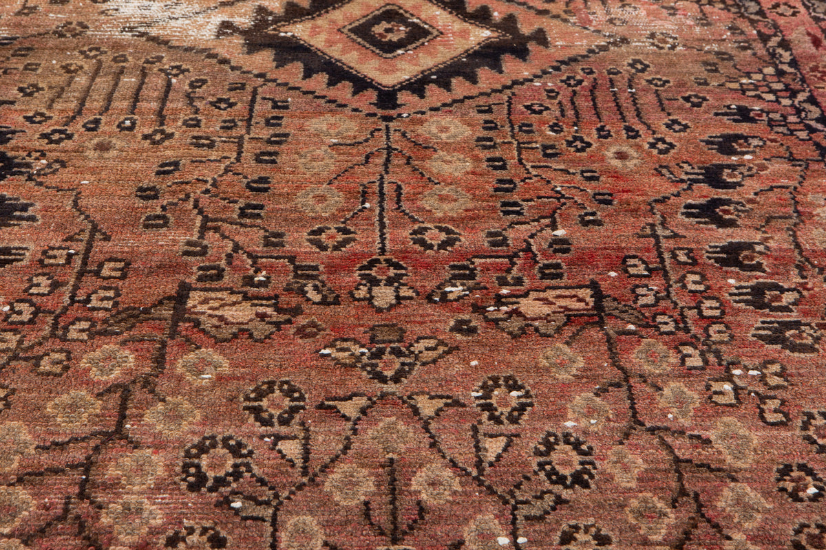 Antique Faded Peach Geometric Runner Rug – 9' 3" x 3' 3" (282 x 100 cm)