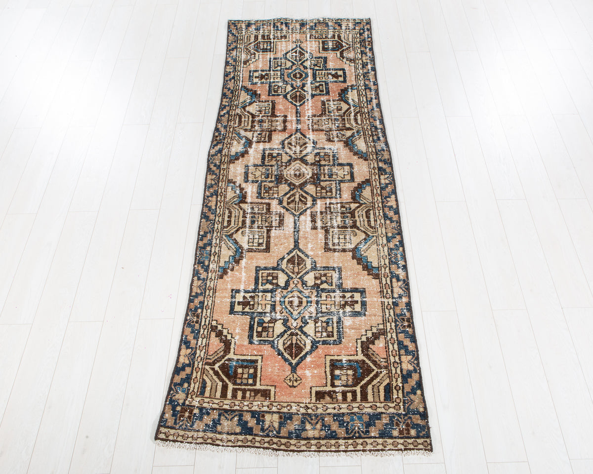 Antique Faded Peach Geometric Runner Rug – 9' 1" x 3' 1" (278 x 93 cm)