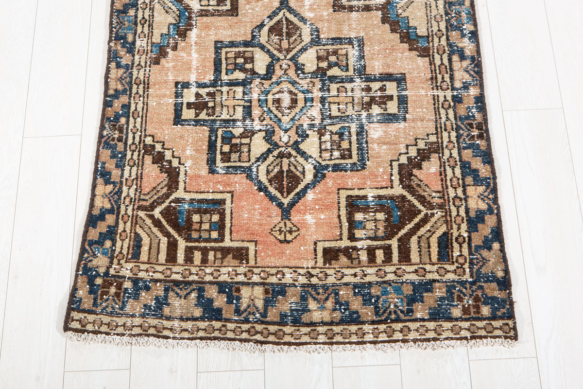 Antique Faded Peach Geometric Runner Rug – 9' 1" x 3' 1" (278 x 93 cm)