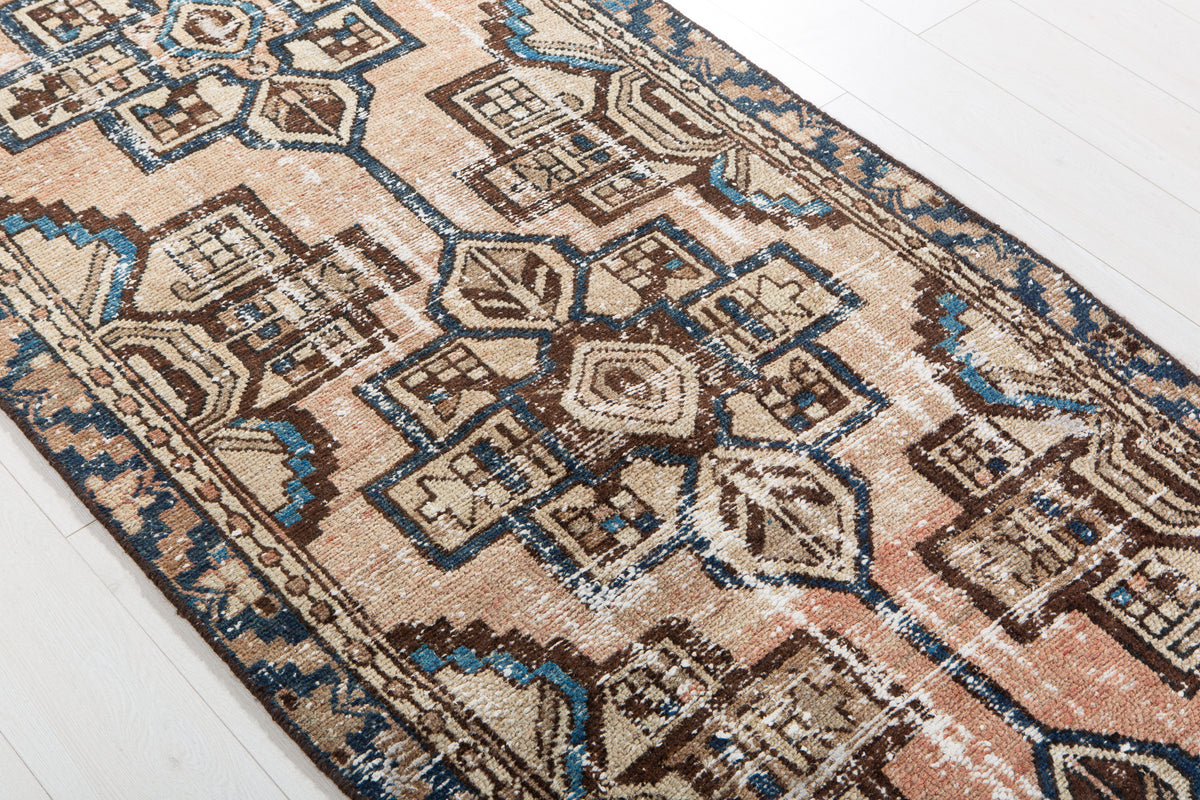Antique Faded Peach Geometric Runner Rug – 9' 1" x 3' 1" (278 x 93 cm)