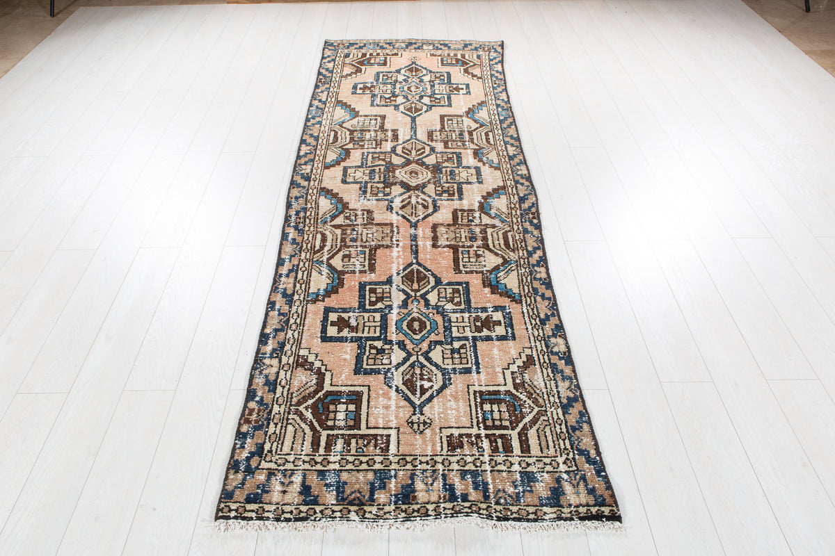 Antique Faded Peach Geometric Runner Rug – 9' 1" x 3' 1" (278 x 93 cm)