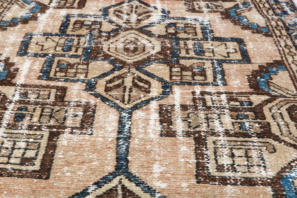 Antique Faded Peach Geometric Runner Rug – 9' 1" x 3' 1" (278 x 93 cm)