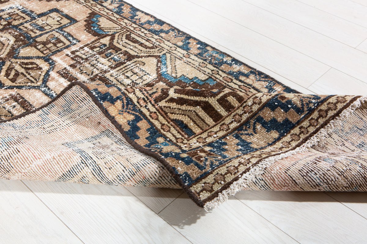Antique Faded Peach Geometric Runner Rug – 9' 1" x 3' 1" (278 x 93 cm)