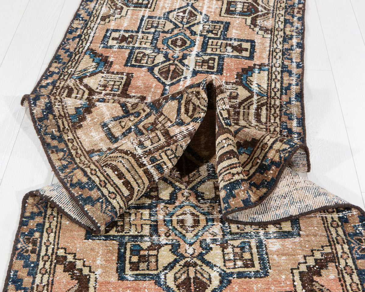 Antique Faded Peach Geometric Runner Rug – 9' 1" x 3' 1" (278 x 93 cm)