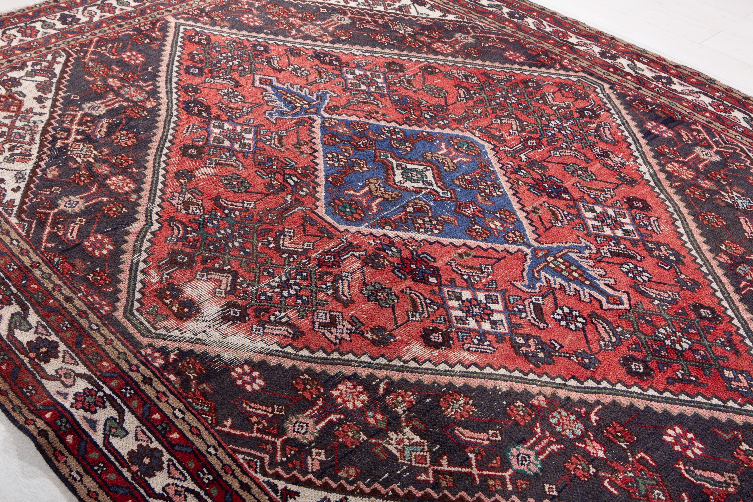 Vintage Red Geometric Rug – 9' 6" x 7' 1" (289 x 215 cm)