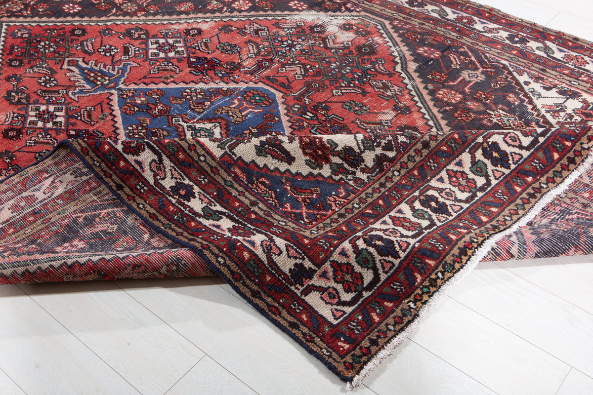 Vintage Red Geometric Rug – 9' 6" x 7' 1" (289 x 215 cm)