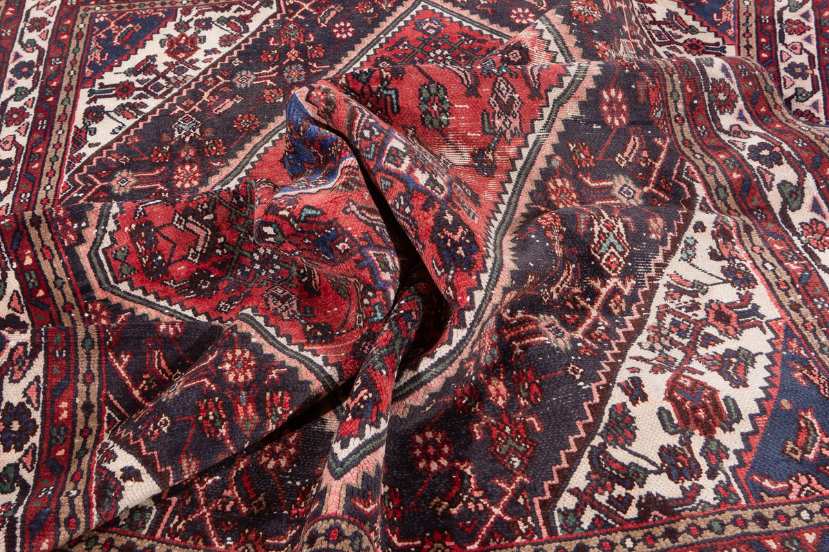 Vintage Red Geometric Rug – 9' 6" x 7' 1" (289 x 215 cm)