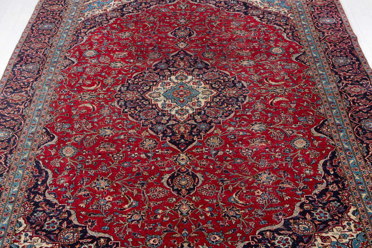 Vintage Red Floral Rug – 11' 10" x 9' 0" (360 x 274 cm)