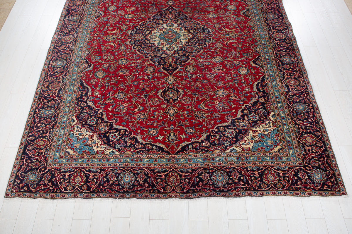Vintage Red Floral Rug – 11' 10" x 9' 0" (360 x 274 cm)