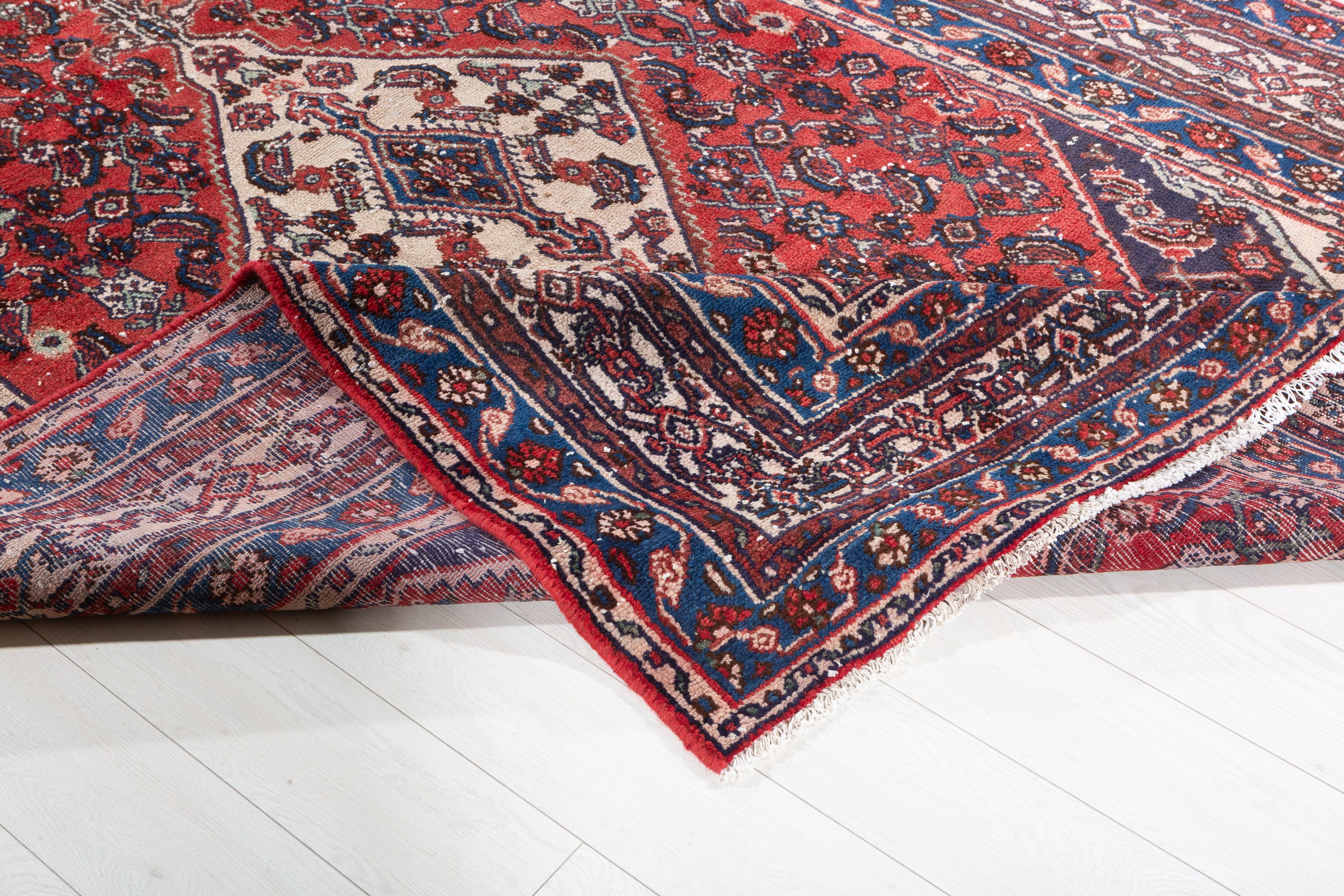 Vintage Red Geometric Rug – 9' 11" x 6' 10" (303 x 208 cm)