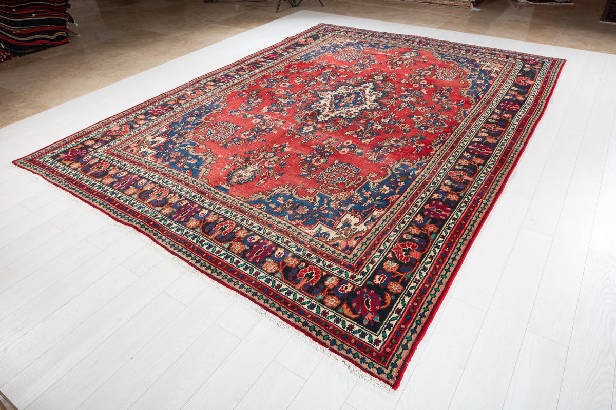 Vintage Red Floral Rug – 12' 0" x 8' 7" (365 x 262 cm)