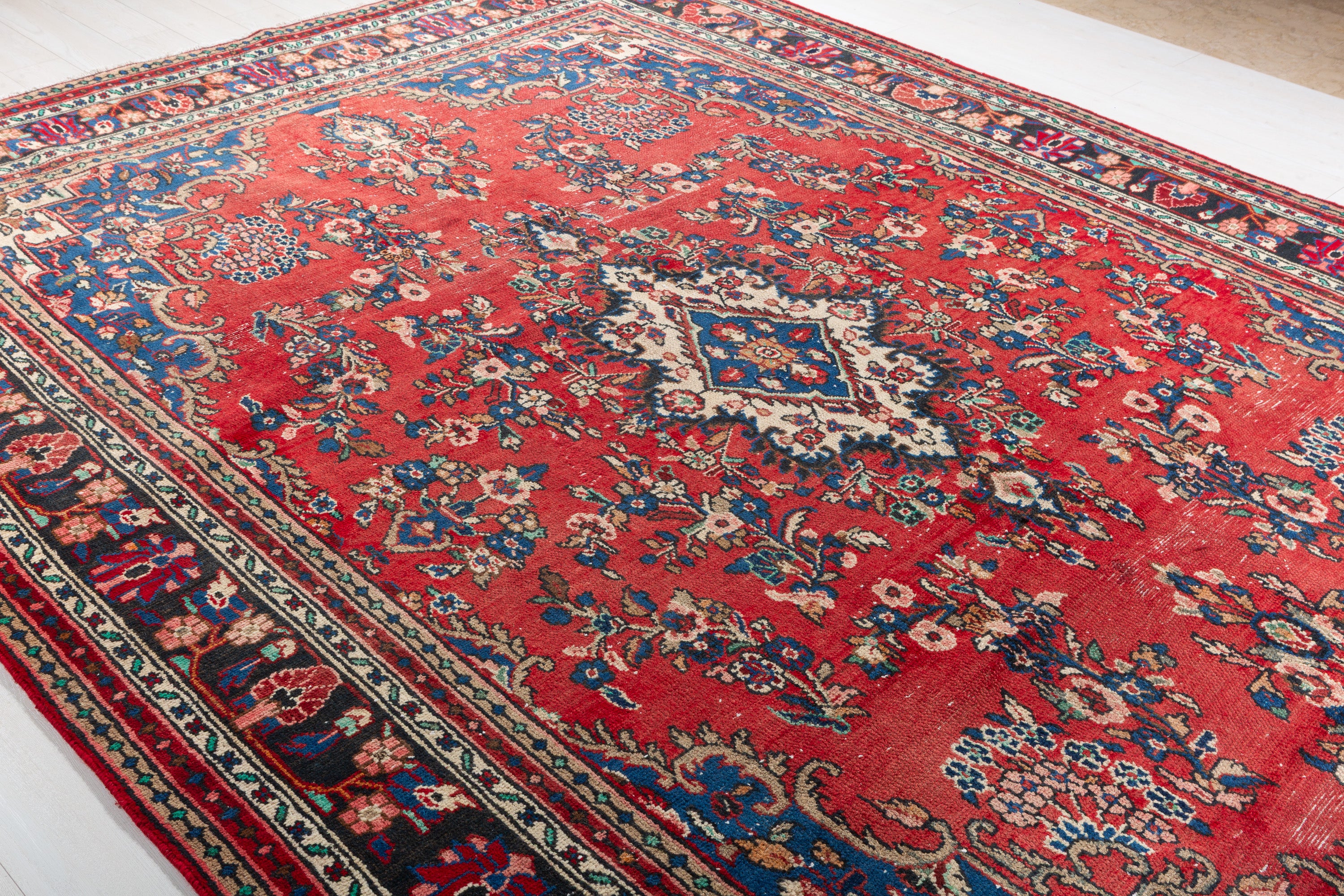 Vintage Red Floral Rug – 12' 0" x 8' 7" (365 x 262 cm)