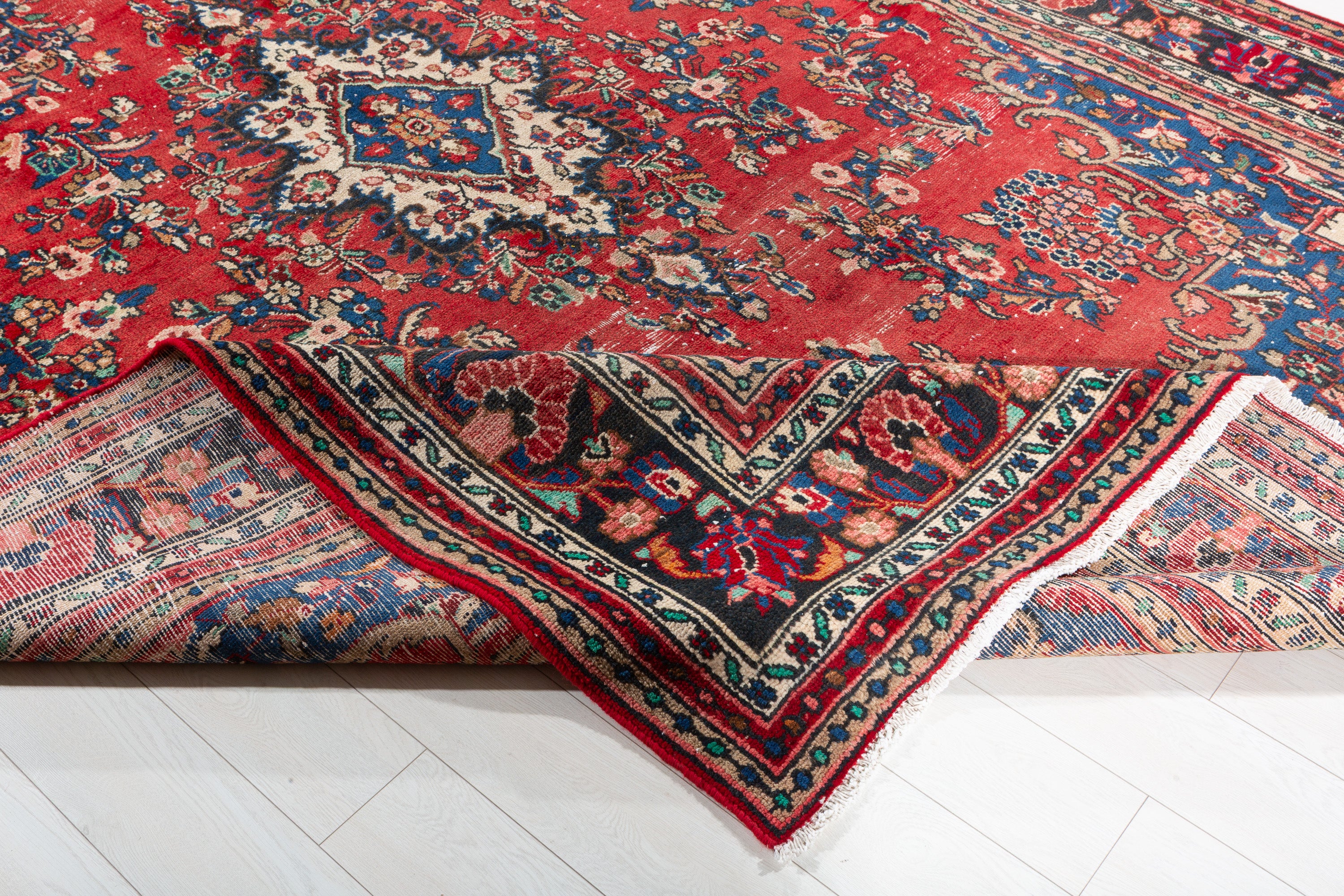 Vintage Red Floral Rug – 12' 0" x 8' 7" (365 x 262 cm)