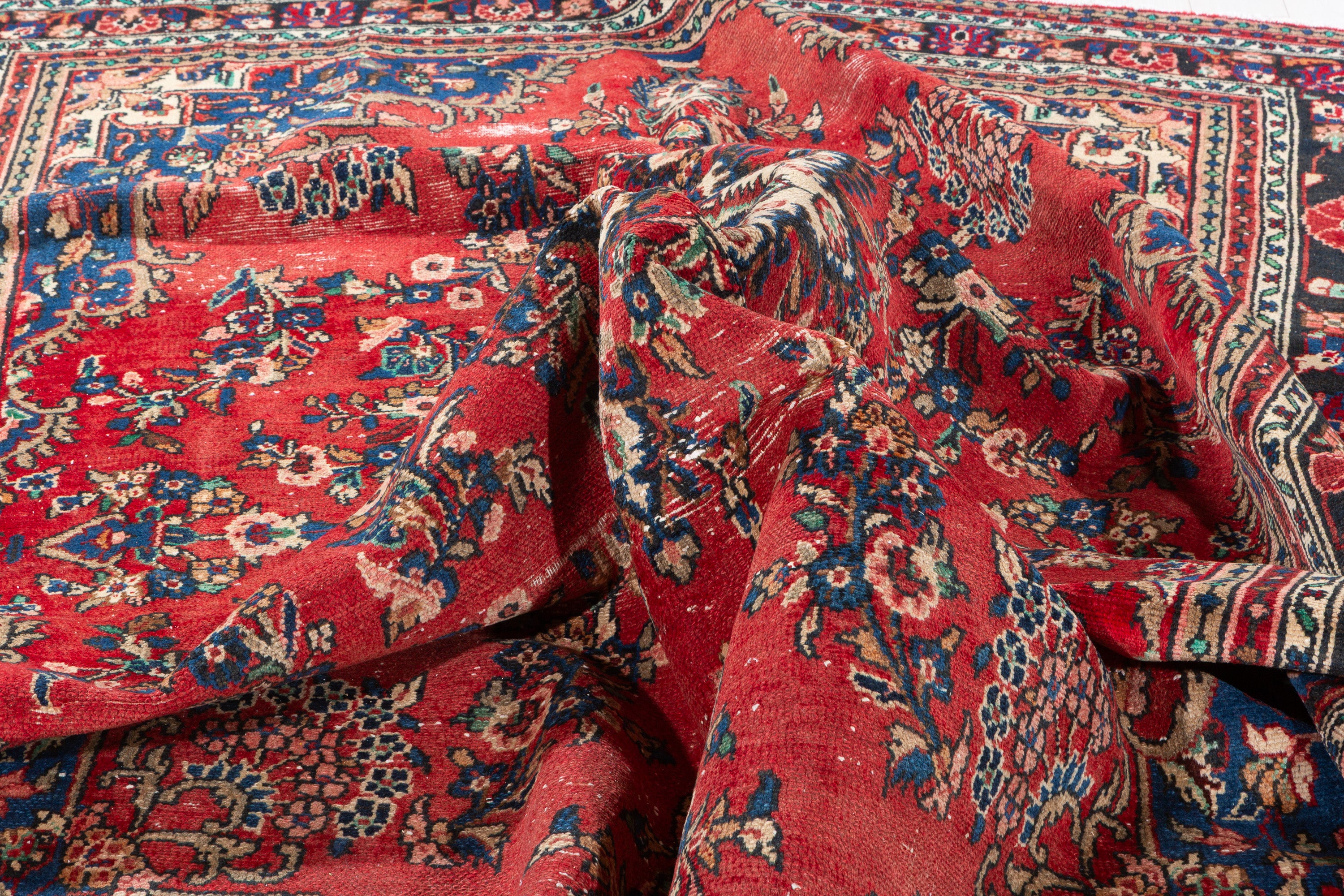 Vintage Red Floral Rug – 12' 0" x 8' 7" (365 x 262 cm)