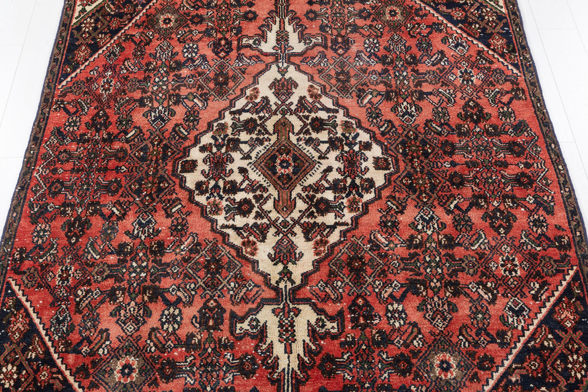 Vintage Red and Beige Geometric Rug – 9' 9" x 5' 8" (297 x 172 cm)