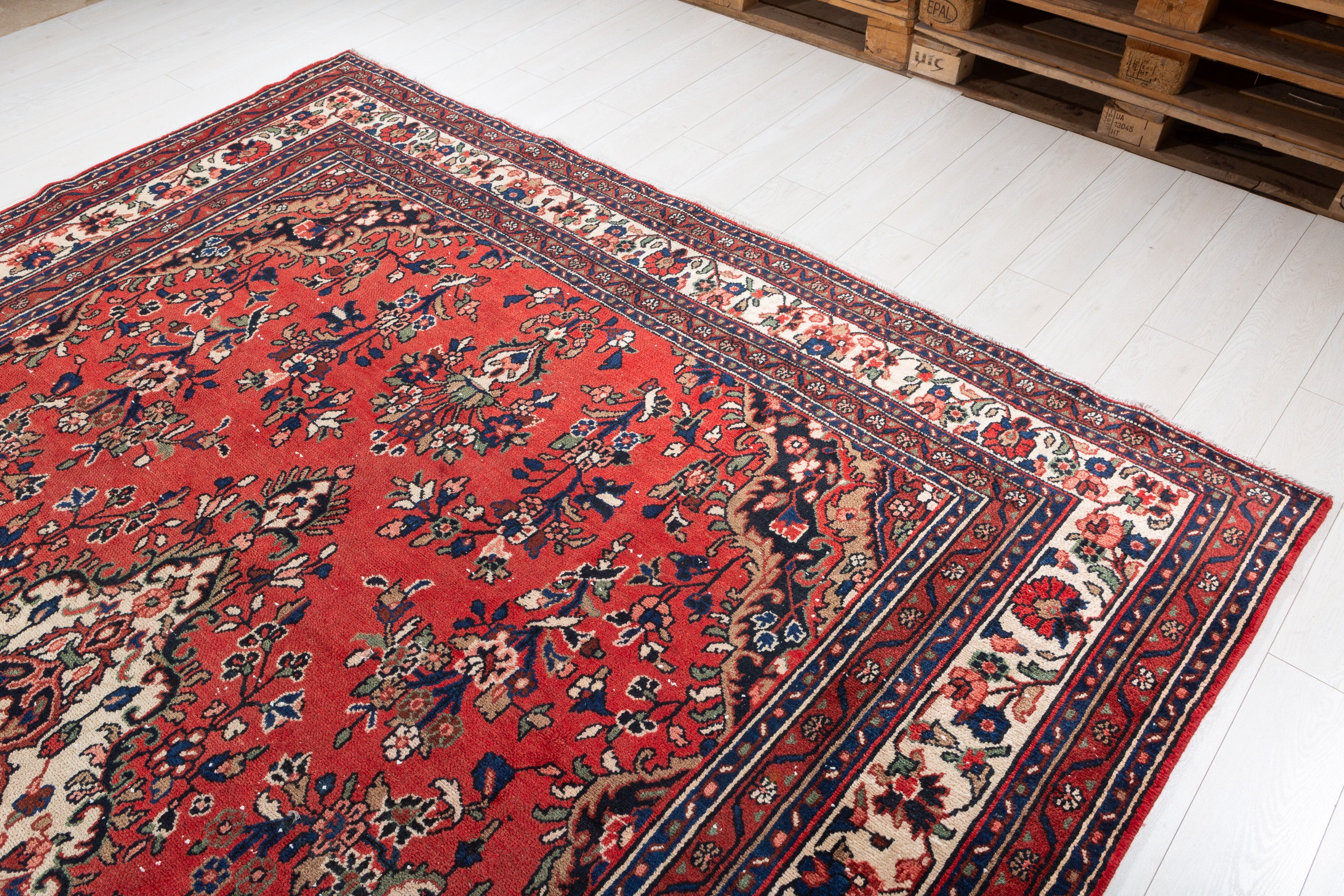 Vintage Red and Beige Floral Rug – 11' 5" x 8' 4" (348 x 254 cm)