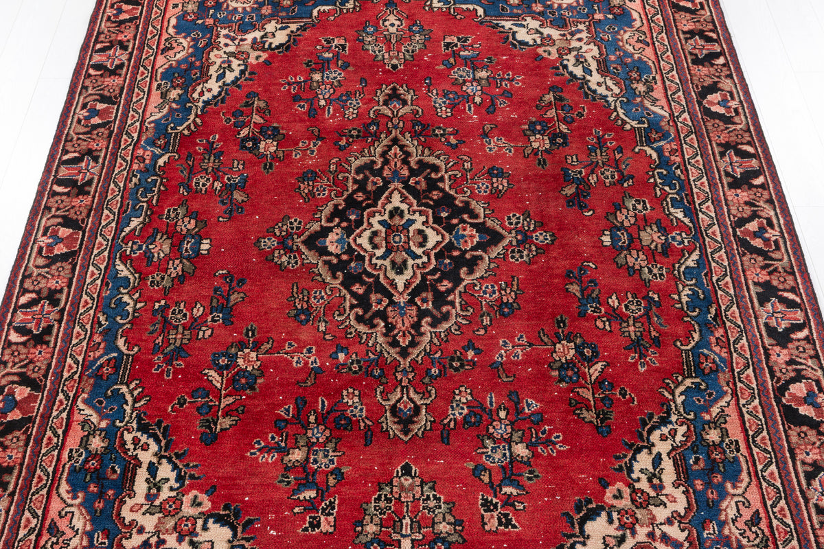 Vintage Red Floral Rug – 9' 4" x 6' 9" (285 x 206 cm)