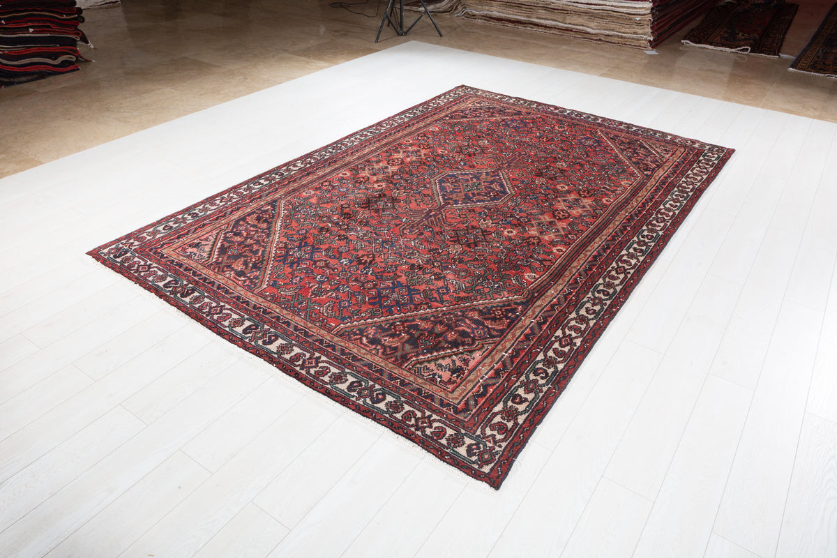 Vintage Red Geometric Rug – 9' 8" x 6' 4" (294 x 193 cm)